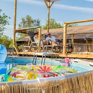  Luxe tent Ses Quinta Luxury Safari Tents